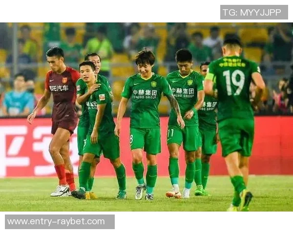 卓尔主场迎战国安球队全力以赴争夺胜利的精彩对决